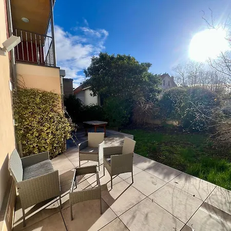 Hébergement de vacances Spacious House For 8 People *