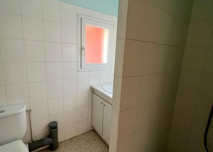 Spacious House For 8 People קלרמונט-פרנד