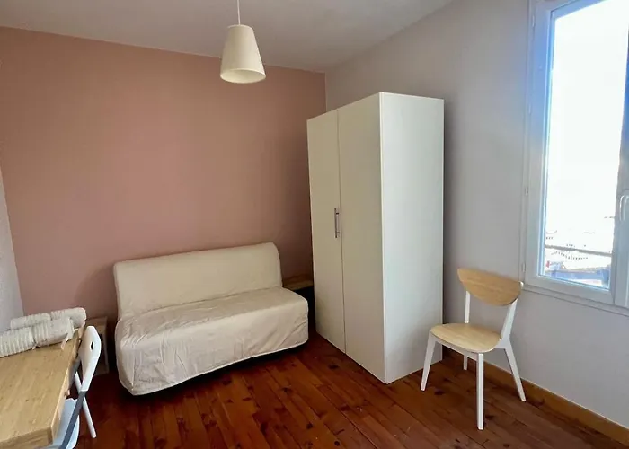 Spacious House For 8 People Hébergement de vacances Clermont-Ferrand